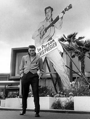 Elvis - Frontier Hotel (1956)  